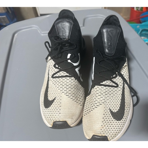 Men’s AirMax270 white/black - Picture 2 of 3